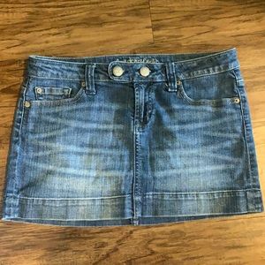 Low rise jean skirt size 6